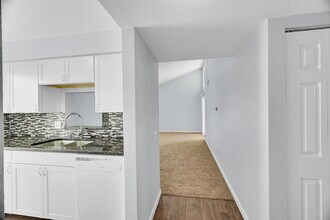 3626 S Granby Way-Unit -Apt L11 in Aurora, CO - Building Photo - Building Photo