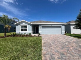 370 Crestwind Dr in Daytona Beach, FL - Building Photo