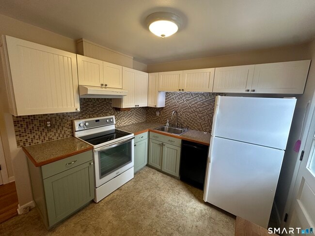 property at 18 Manchester Ave