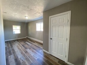 1800 NE 56th St in Oklahoma City, OK - Building Photo - Building Photo