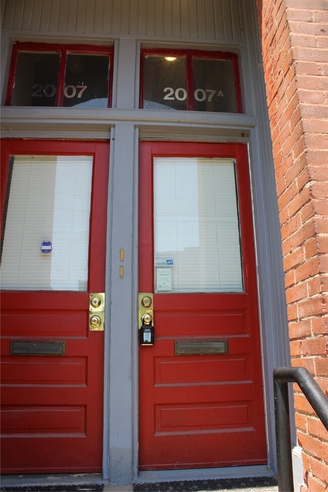 2007 California Ave in St. Louis, MO - Building Photo - Building Photo