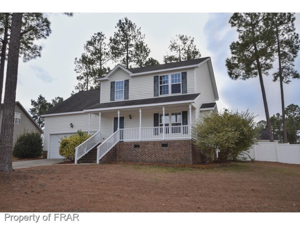 1130 Roundabout Rd in Cameron, NC - Building Photo