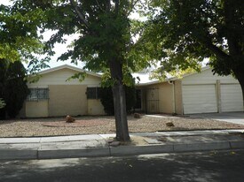 11408 Lexington Ave NE in Albuquerque, NM - Building Photo