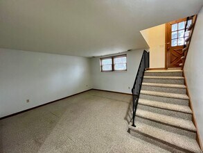 811-813 Adler Rd in Marshfield, WI - Building Photo - Building Photo