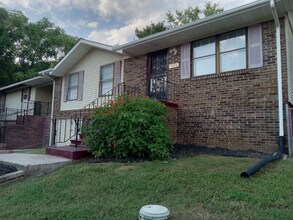 409 Bonnie Brae Dr in Maryville, TN - Foto de edificio - Building Photo
