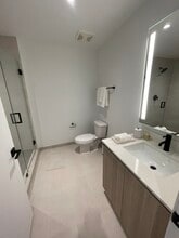 1930 NW 1st Pl, Unit A13 in Miami, FL - Building Photo - Building Photo