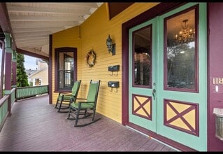 118 Elm St, Unit 1 in Marlborough, MA - Foto de edificio - Building Photo