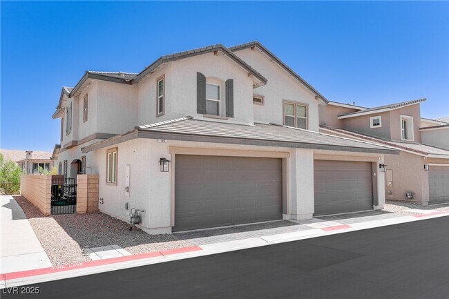 property at 60 Kimberlite Dr