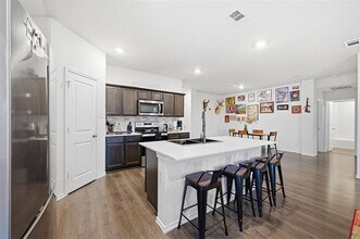 1212 Briar Hl Dr in Denton, TX - Building Photo - Building Photo