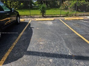 1475 NE 125th Terrace in North Miami, FL - Building Photo - Building Photo