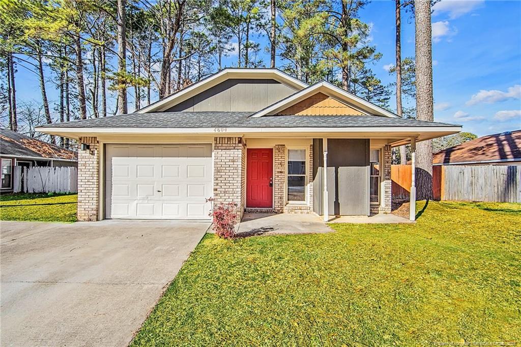 4604 Pine Needle Ct in Fayetteville, NC - Building Photo