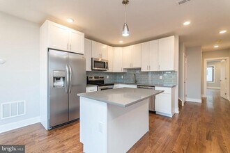 812 N Uber St in Philadelphia, PA - Building Photo - Building Photo