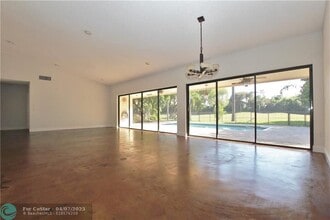 10134 Boca Woods Ln in Boca Raton, FL - Building Photo - Building Photo