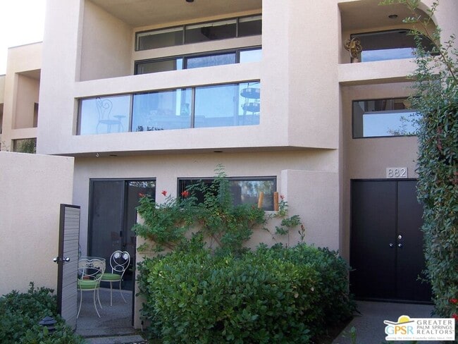 property at 882 Village Square N