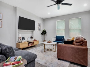 721 Perry Ave in Waxahachie, TX - Building Photo - Building Photo