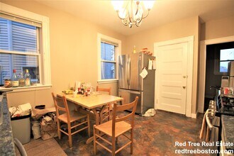 1 Parker Hill Ter, Unit 1 in Boston, MA - Foto de edificio - Building Photo