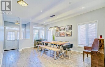 119 Huntingfield St in Vaughan, ON - Building Photo - Building Photo
