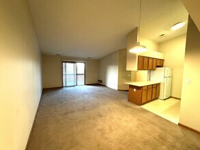 45922 Purple Sage Ct in Belleville, MI - Building Photo - Building Photo