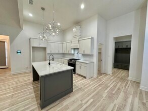 504 Brookshire Ave in Wolfforth, TX - Building Photo - Building Photo