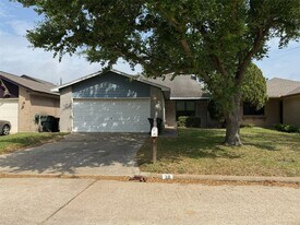 38 Campeche Cir in Galveston, TX - Building Photo