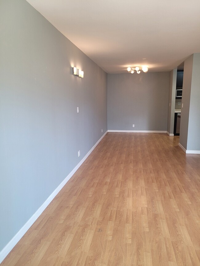 1551 Southgate Ave in Daly City, CA - Building Photo - Building Photo