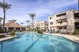 Vintage at Scottsdale in Scottsdale, AZ - Building Photo