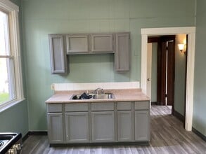 1825 Clarion Ave in Cincinnati, OH - Building Photo - Building Photo