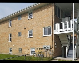 1021 S 16th Ave in Maywood, IL - Building Photo