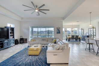 394 Aquamarine Wy in Daytona Beach, FL - Building Photo - Building Photo