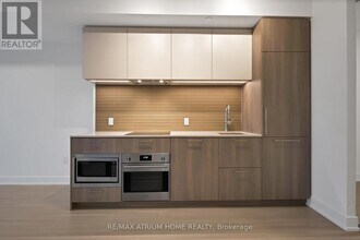 36 Olive Ave in Toronto, ON - Building Photo - Building Photo