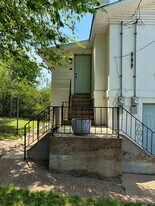 530 N Royal Ave in Florence, AL - Building Photo