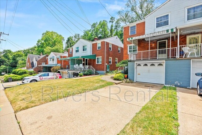 2182 Pauline Ave in Pittsburgh, PA - Building Photo - Building Photo