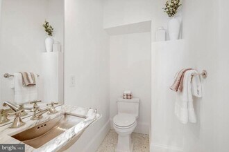 1421 27th St NW in Washington, DC - Building Photo - Building Photo