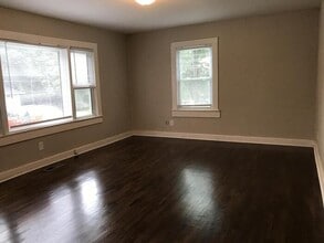 2095 Vickers Rd in Huntersville, NC - Building Photo - Building Photo