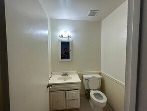 3333 El Encanto Ct in Bakersfield, CA - Building Photo - Building Photo