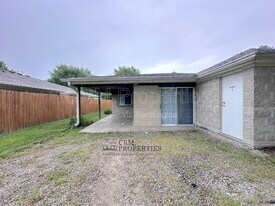 9207 E 12th St in Indianapolis, IN - Building Photo