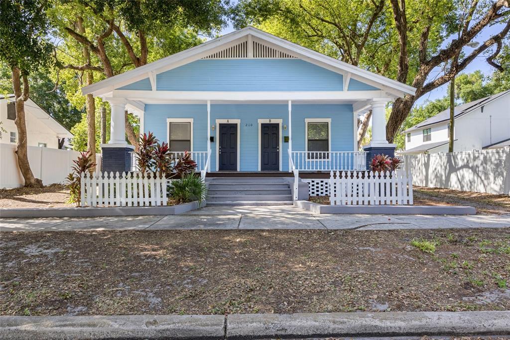 210 W Warren Ave in Tampa, FL - Building Photo
