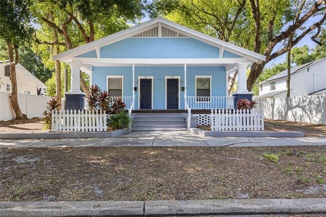 property at 210 W Warren Ave
