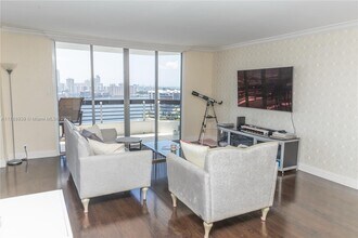 3530 Mystic Pointe Dr, Unit 2910 in Aventura, FL - Building Photo - Building Photo