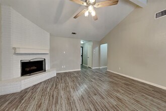 6915 Renfro Dr in Richmond, TX - Building Photo - Building Photo