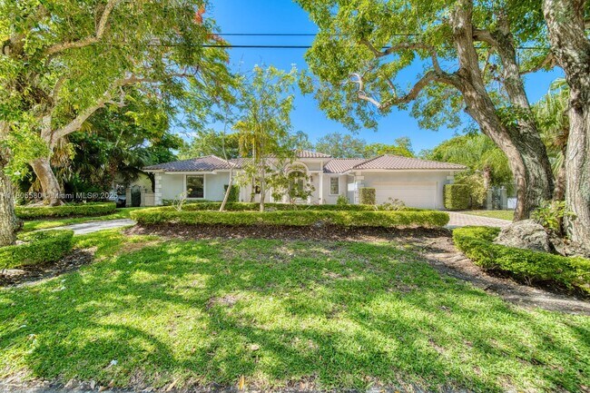 1442 Coruna Ave in Coral Gables, FL - Building Photo - Building Photo