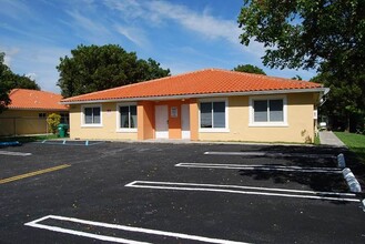 10261 SW 182nd St in Miami, FL - Building Photo - Building Photo