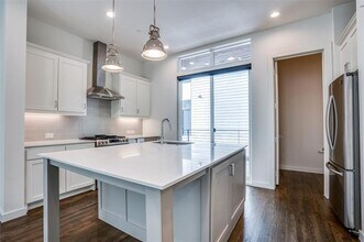 2170 Bennett Ave in Dallas, TX - Building Photo - Building Photo