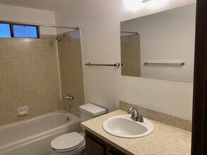 2024 NW 59th St in Seattle, WA - Building Photo - Building Photo