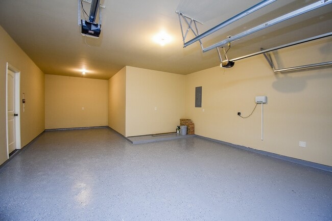 property at 2530 River Ridge