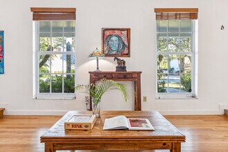 10130 SW 70th Ave in Miami, FL - Building Photo - Building Photo