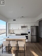 2200 Lake Shore Blvd W in Toronto, ON - Building Photo - Building Photo