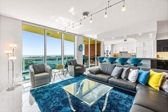 2640 Lake Shore Dr, Unit 2307 in Riviera Beach, FL - Building Photo - Building Photo