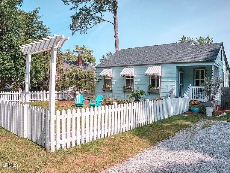 2705 Oaklawn St in Beaufort, SC - Foto de edificio