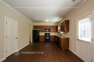 3479 Village Park Ln SW in Atlanta, GA - Building Photo - Building Photo